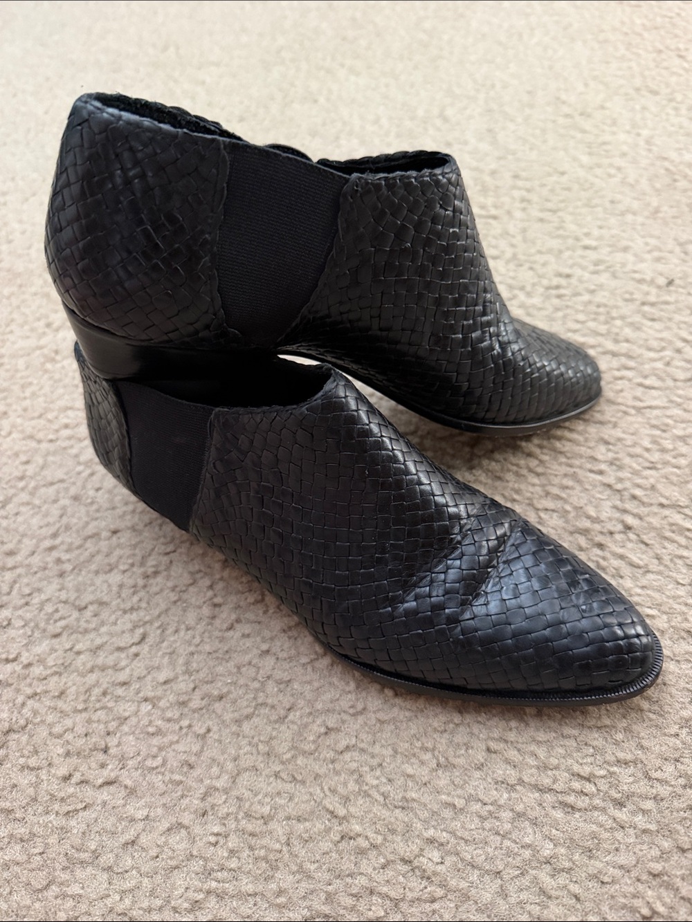 Vintage Cole Haan Handmade Women’s Woven Leather Chelsea Ankle Bootie Size 6.5